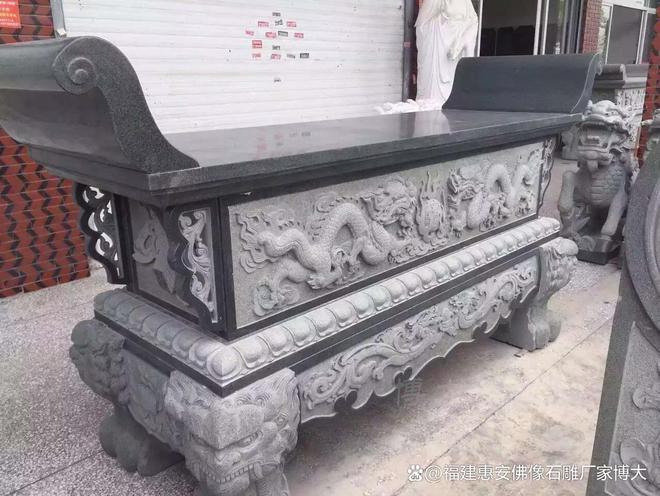石雕供桌在宗教场所的庄严氛围营造：神圣肃穆令人敬畏(图3)