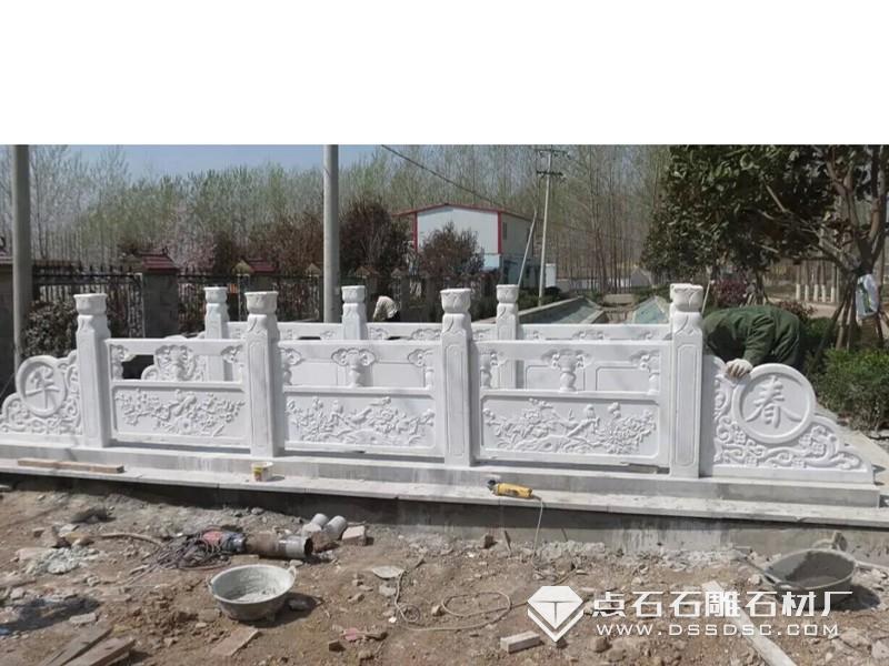 石雕栏杆一般是通过什么石材制作而成的(图1)