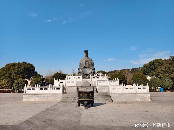 无锡泰伯墓谒吴国第一位君主、第一世家吴姓始祖(图3)