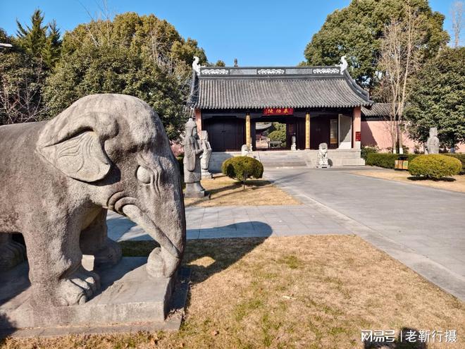 无锡泰伯墓谒吴国第一位君主、第一世家吴姓始祖(图5)