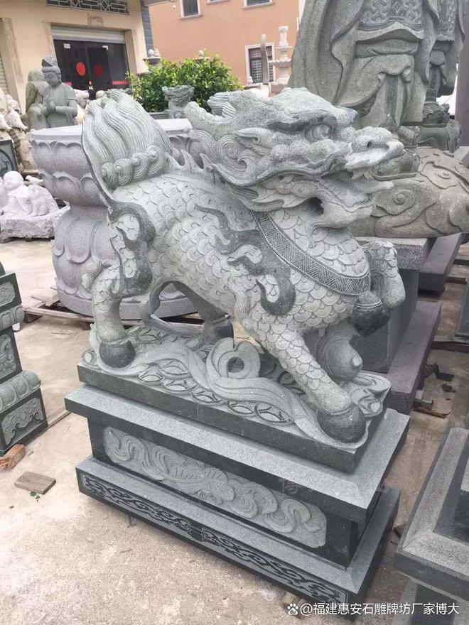 石雕麒麟在乡村建筑中的风格(图1)