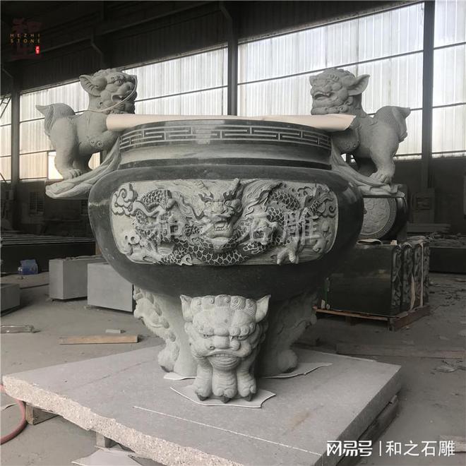 九游体育：寺庙石雕香炉的选择(图1)