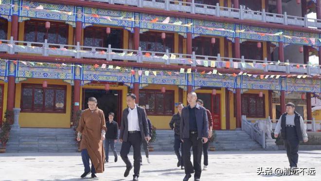 九游体育网站：组图：清新区领导走访镇安古寺强化安全管理弘扬佛教文化(图1)