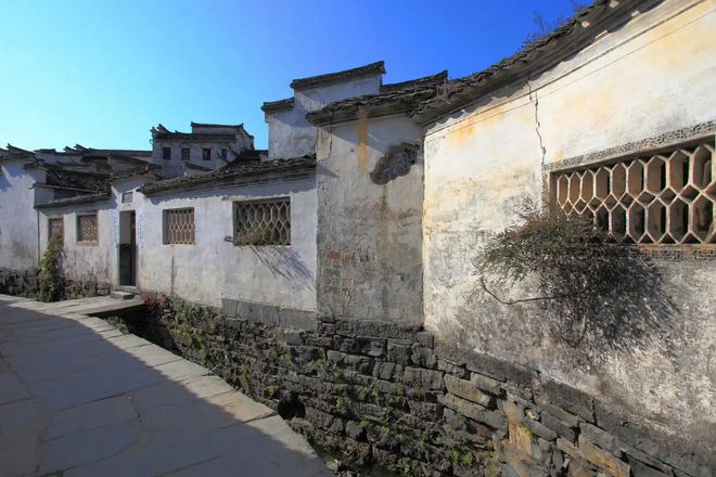 探秘西递古村穿越千年古韵的历史文化之旅(图2)