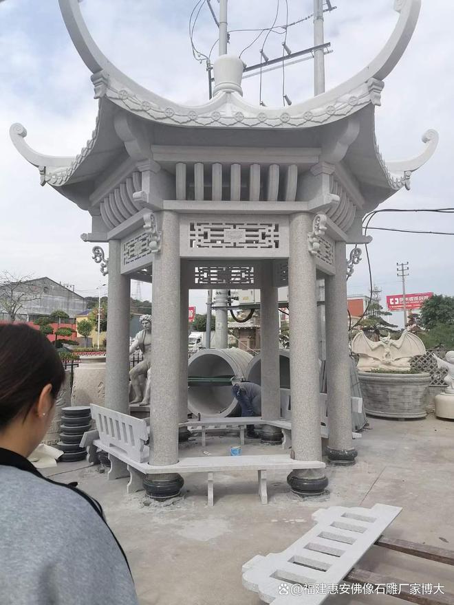 九游体育网站：石雕凉亭的制作与地域特色(图2)