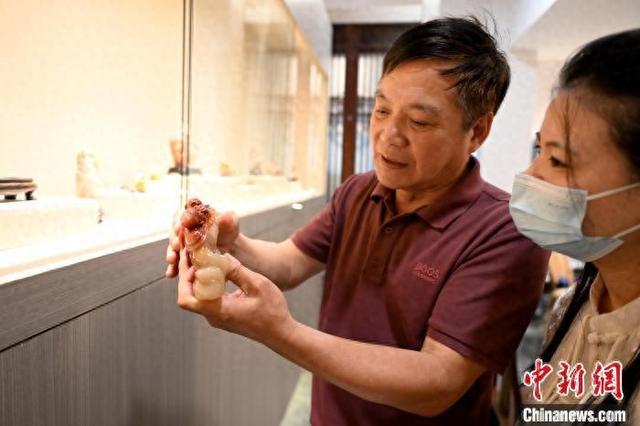 寿山石雕大师重启四十年前未竟之作：石不能言最可人(图1)
