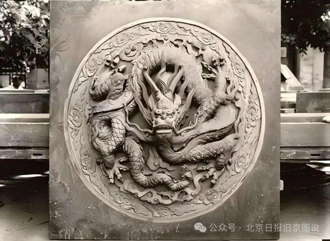 九游体育：一场大风过后智化寺梨花凋谢比这更让人遗憾的是……(图5)