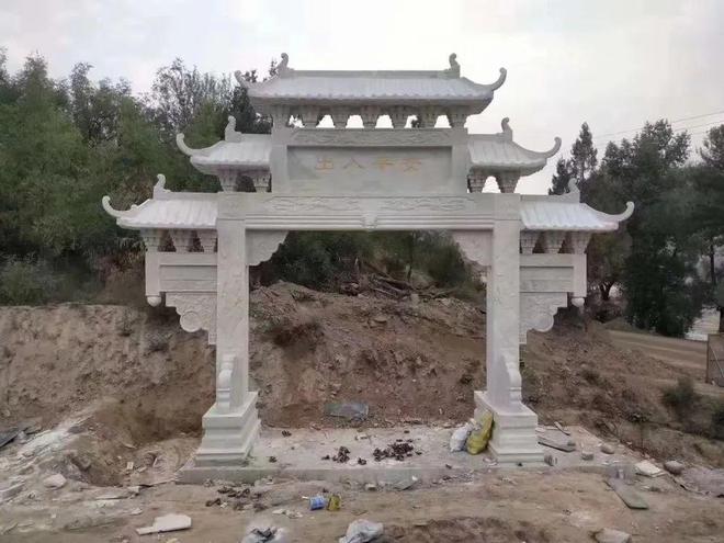 九游体育：村庄石雕牌坊多选用什么石材(图8)