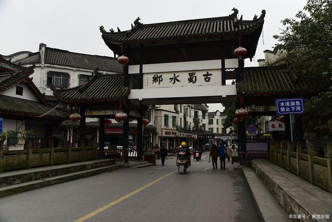 广东一座“神仙古镇”火了300年历史无需请假还不要门票(图1)