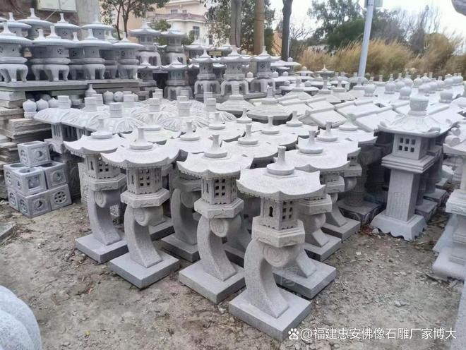 石雕灯笼在公共场所的应用(图1)