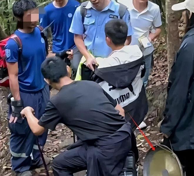 九游体育网站：救援称山区地带危险可能会面临失温饥饿风险(图8)