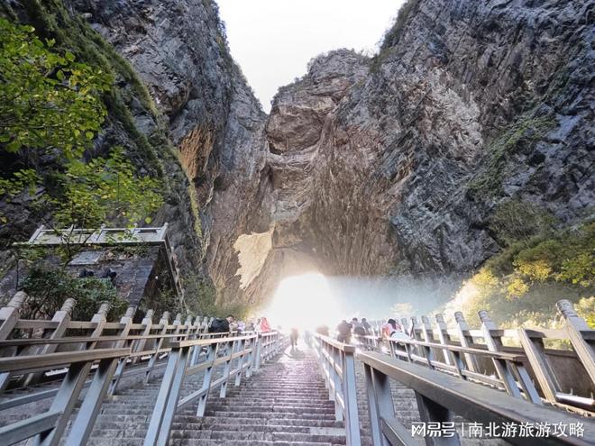 亲测张家界旅游跟团5天1000元比自由行省了50%！找对导游关键(图4)