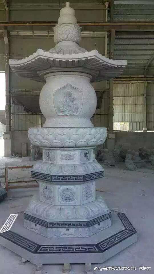九游体育：石雕佛塔在风水布局中的作用(图3)