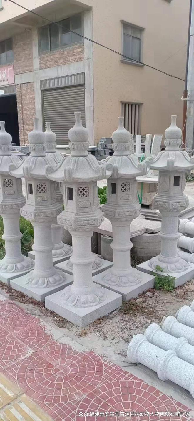 九游体育：石雕灯笼在传统节庆中的用途(图1)
