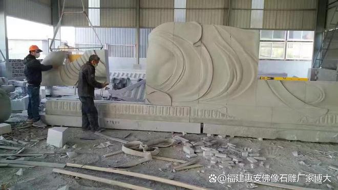 石雕卧佛在庭院中的装饰效果(图4)