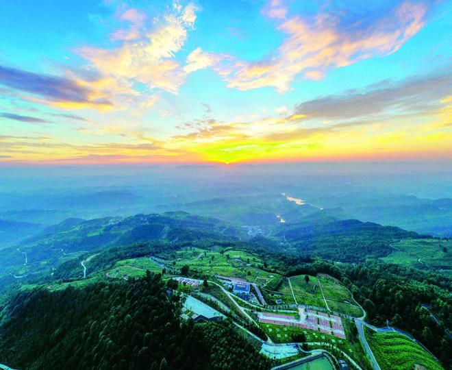 从“老家达县”奔赴星辰大海50名高校新生受聘为家乡文旅推介官(图2)