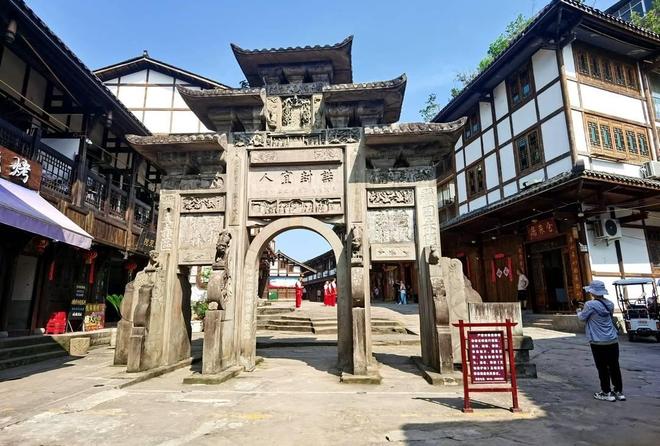 从“老家达县”奔赴星辰大海50名高校新生受聘为家乡文旅推介官(图3)