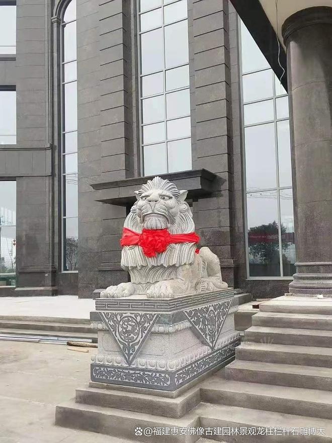 九游体育：石雕港币狮雕刻中的立体感表现(图2)