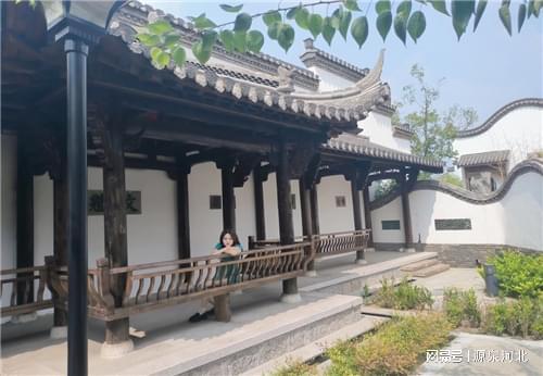 九游体育：徽派建筑：探寻非遗之美的幽雅诗篇(图3)