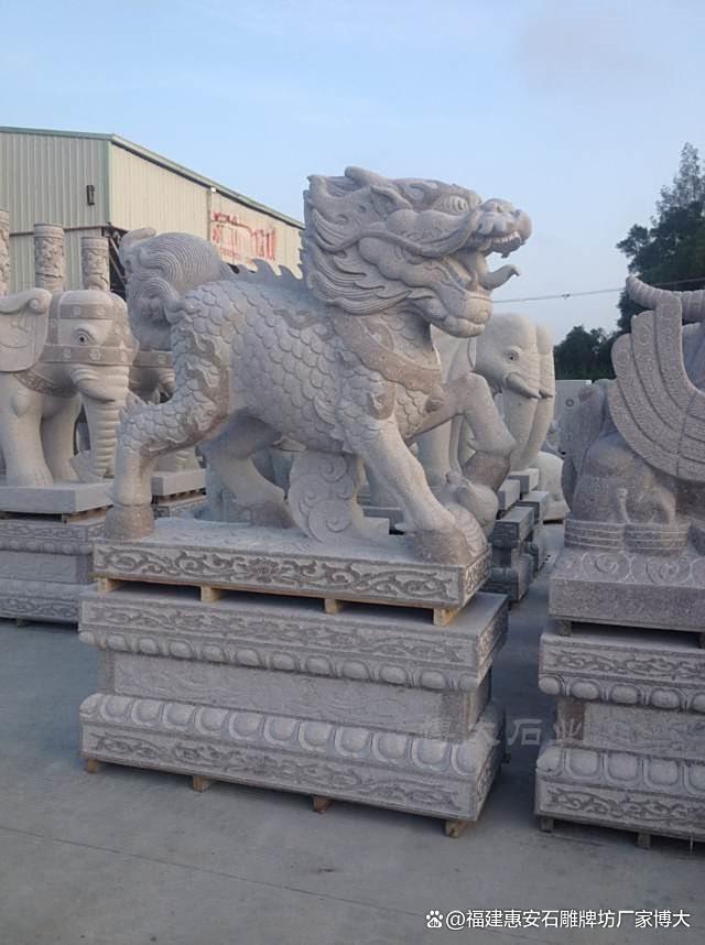 九游体育：石雕麒麟雕刻中的团队协作(图3)